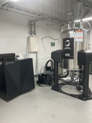 核磁気共鳴装置(600MHz-R)